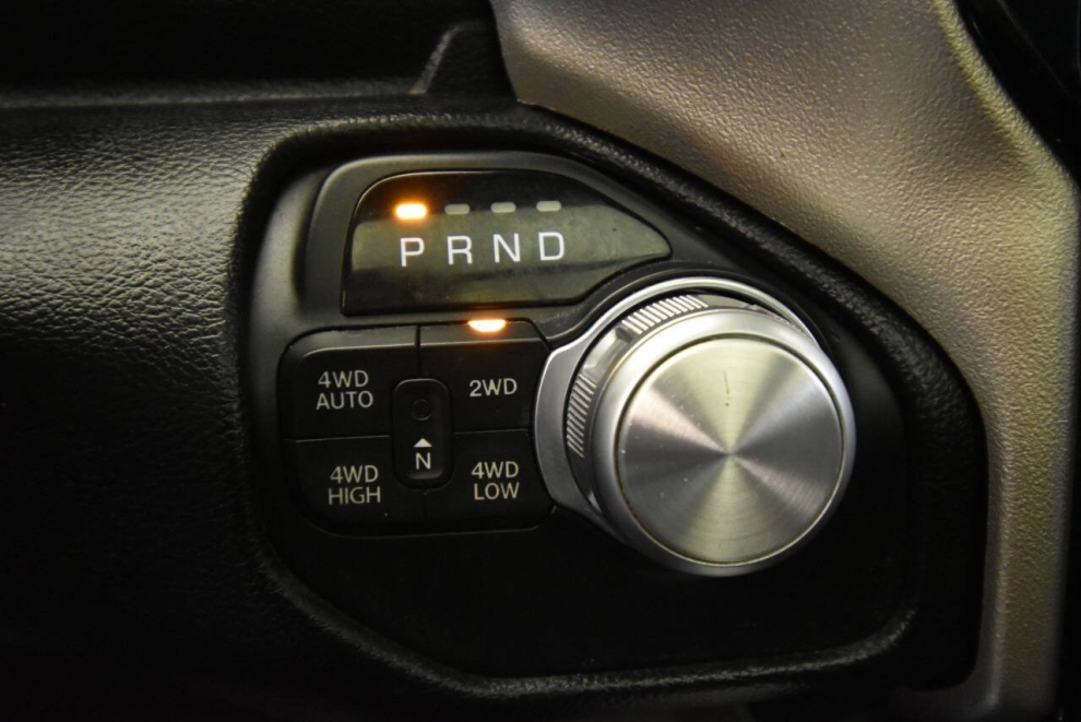 2019 RAM 1500 Laramie 4x4 4dr Crew Cab 5.6 ft. SB Pickup, Silver, Mileage: 131,833 - photo 24