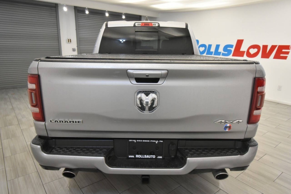2019 RAM 1500 Laramie 4x4 4dr Crew Cab 5.6 ft. SB Pickup, Silver, Mileage: 131,833 - photo 3