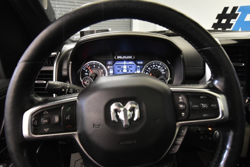 2019 RAM 1500 Laramie 4x4 4dr Crew Cab 5.6 ft. SB Pickup, Silver, Mileage: 131,833 - photo 30