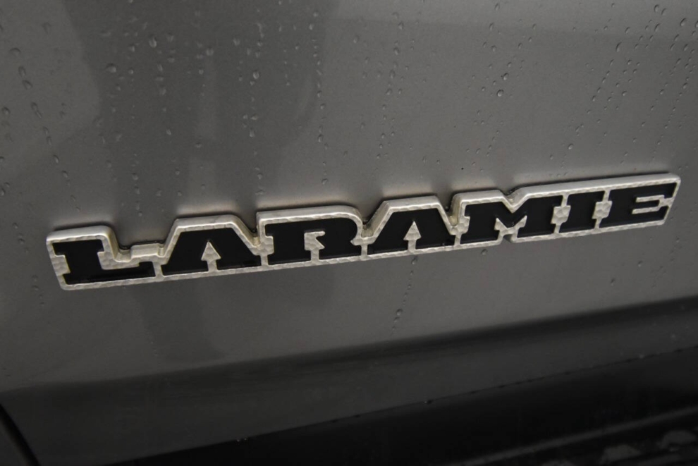 2019 RAM 1500 Laramie 4x4 4dr Crew Cab 5.6 ft. SB Pickup, Silver, Mileage: 131,833 - photo 37