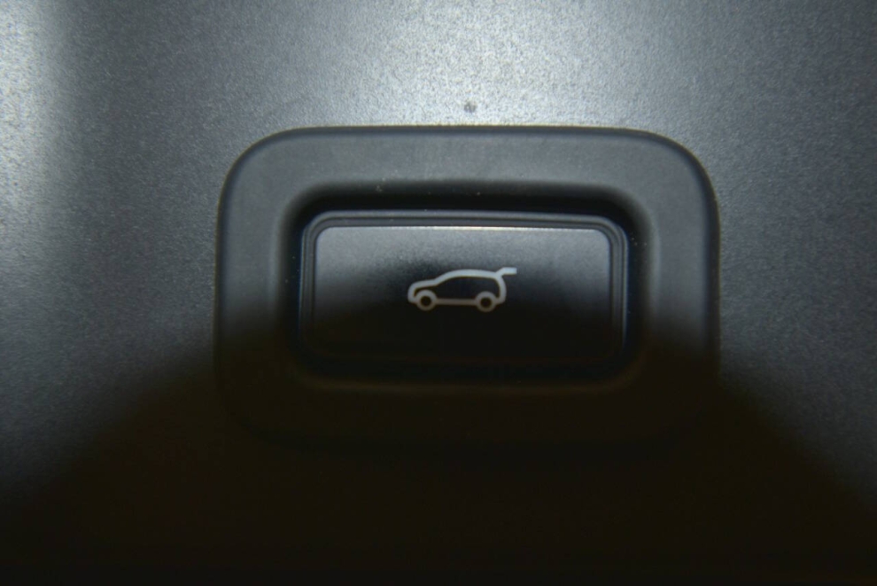 2021 Land Rover Range Rover Evoque R Dynamic HSE AWD 4dr SUV, White, Mileage: 78,836 - photo 34