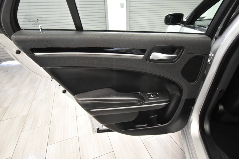 2022 Chrysler 300 S V6 4dr Sedan, Silver, Mileage: 63,046 - photo 12