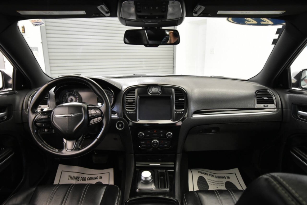 2022 Chrysler 300 S V6 4dr Sedan, Silver, Mileage: 63,046 - photo 17