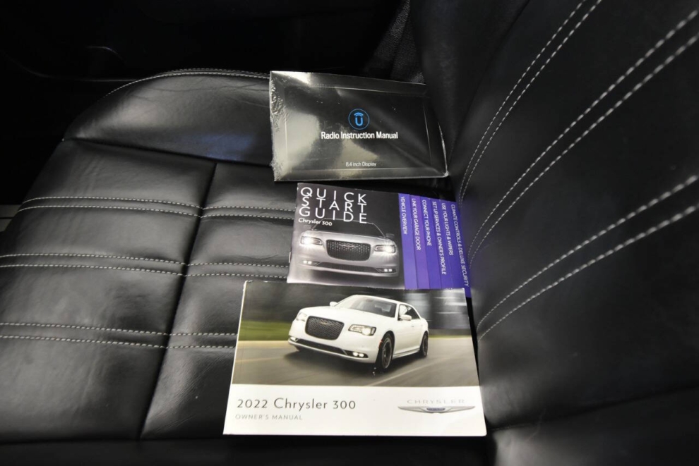 2022 Chrysler 300 S V6 4dr Sedan, Silver, Mileage: 63,046 - photo 31