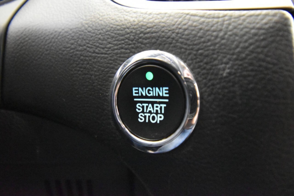 2021 Ford Edge, Silver, Mileage: 90,311 - photo 18