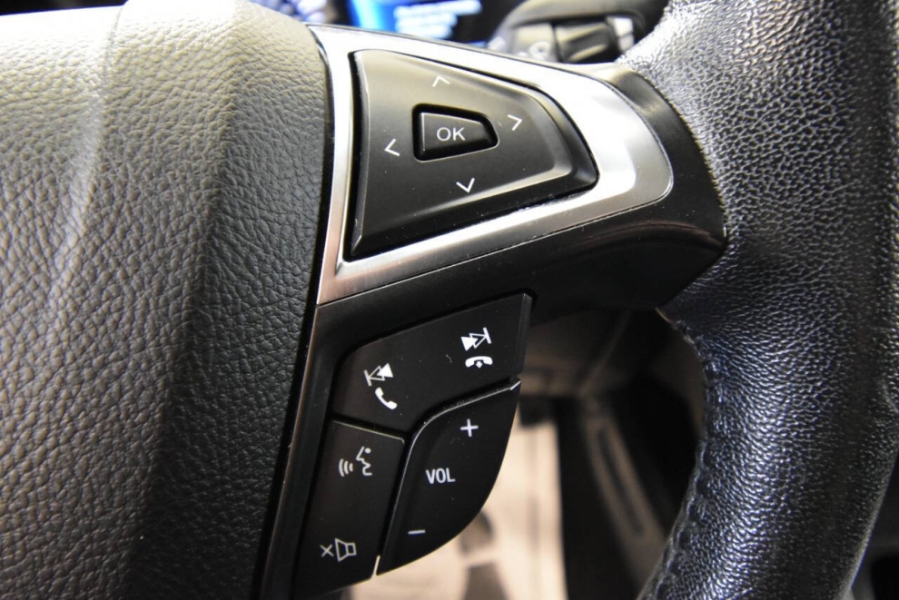 2021 Ford Edge, Silver, Mileage: 90,311 - photo 25