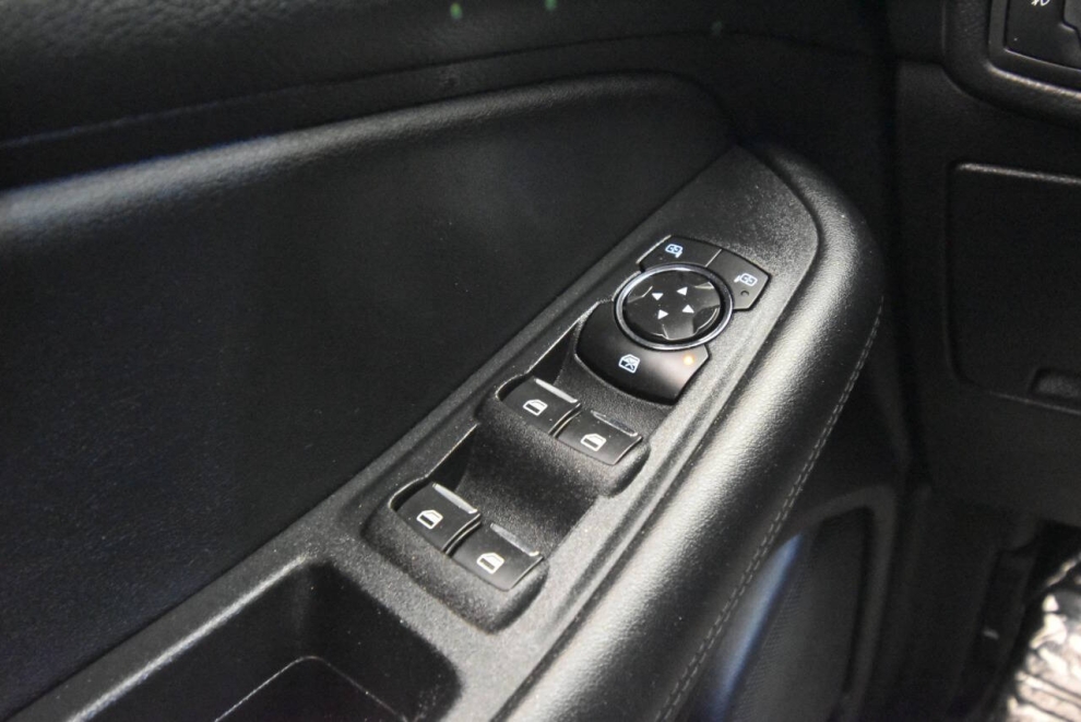 2021 Ford Edge, Silver, Mileage: 90,311 - photo 28