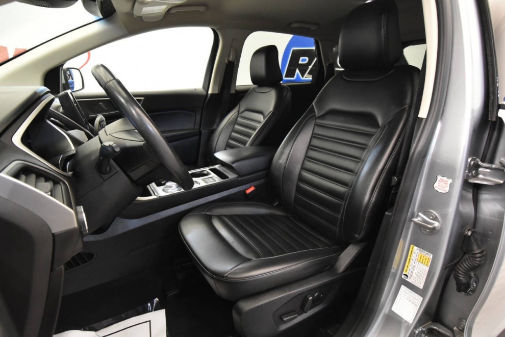 2021 Ford Edge, Silver, Mileage: 90,311 - photo 9