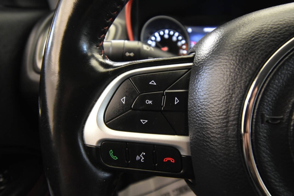 2021 Jeep Compass Trailhawk 4x4 4dr SUV, White, Mileage: 79,117 - photo 23