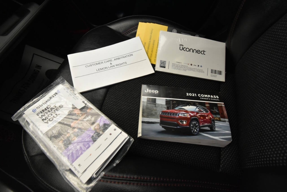 2021 Jeep Compass Trailhawk 4x4 4dr SUV, White, Mileage: 79,117 - photo 29