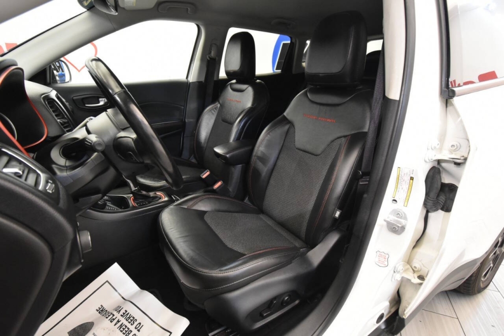 2021 Jeep Compass Trailhawk 4x4 4dr SUV, White, Mileage: 79,117 - photo 8