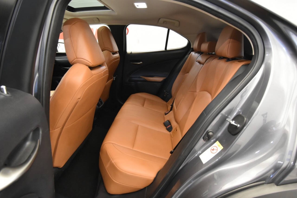 2019 Lexus UX 200, Gray, Mileage: 85,339 - photo 12