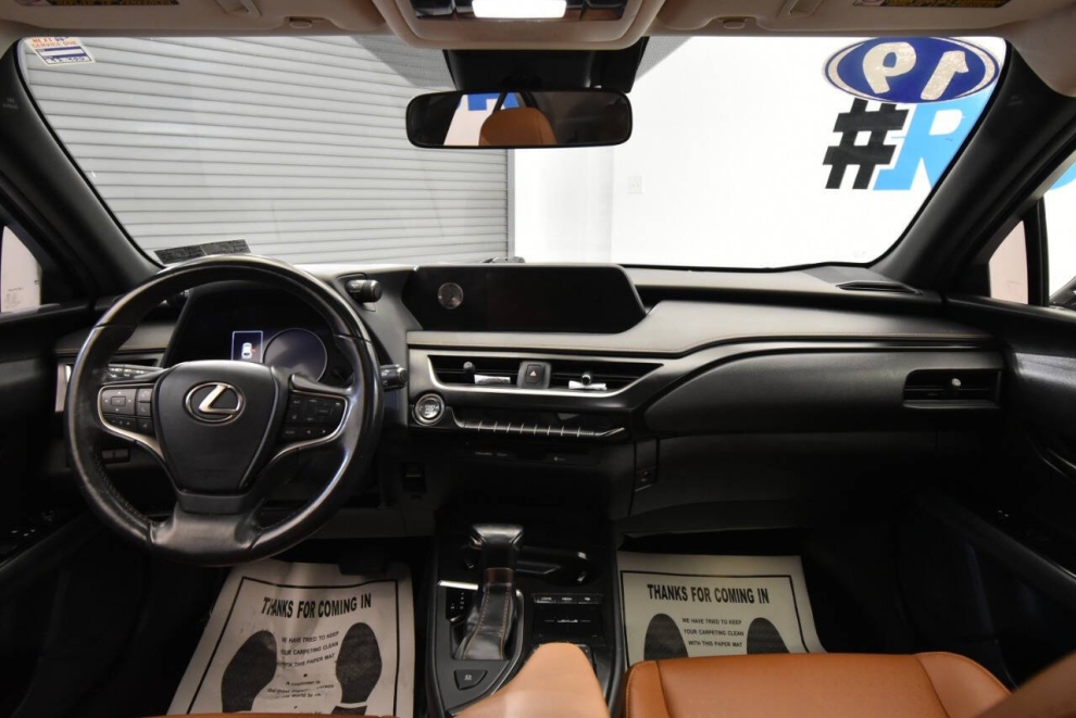 2019 Lexus UX 200, Gray, Mileage: 85,339 - photo 18