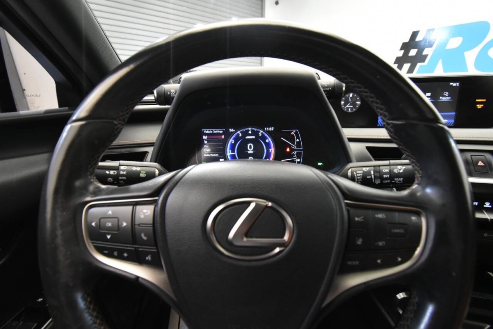 2019 Lexus UX 200, Gray, Mileage: 85,339 - photo 25