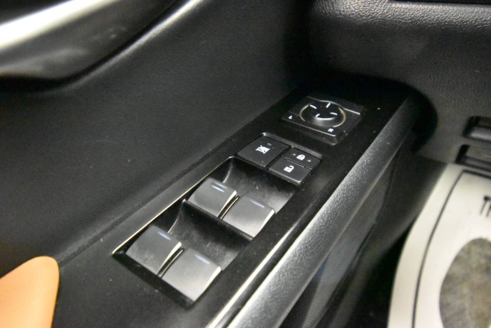 2019 Lexus UX 200, Gray, Mileage: 85,339 - photo 30