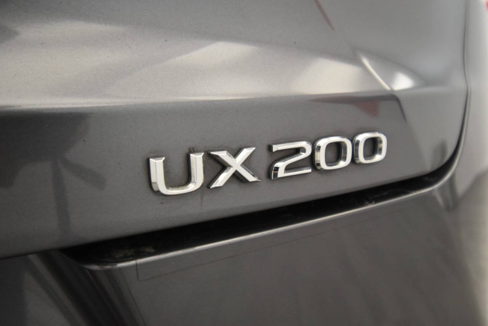 2019 Lexus UX 200, Gray, Mileage: 85,339 - photo 32