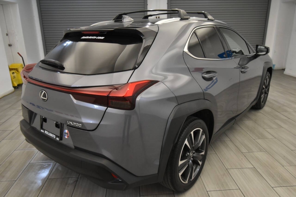 2019 Lexus UX 200, Gray, Mileage: 85,339 - photo 4