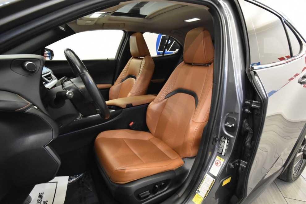 2019 Lexus UX 200, Gray, Mileage: 85,339 - photo 9