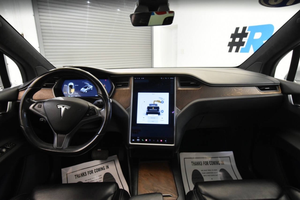 2018 Tesla Model X 100D, Silver, Mileage: 89,939 - photo 17