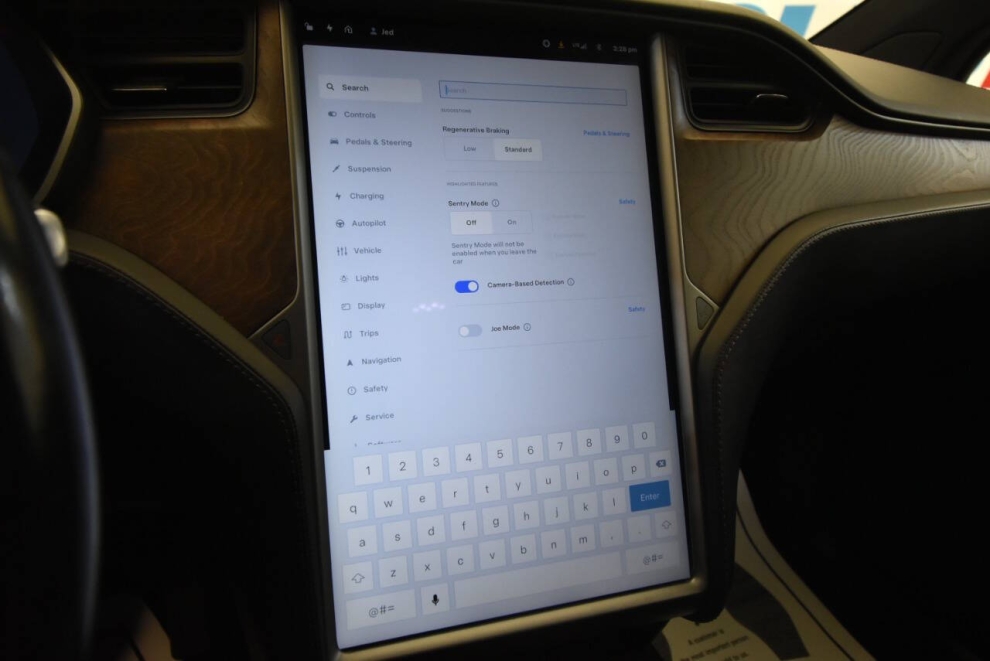 2018 Tesla Model X 100D, Silver, Mileage: 89,939 - photo 23