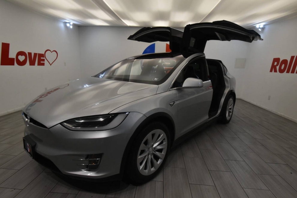 2018 Tesla Model X 100D, Silver, Mileage: 89,939 - photo 8