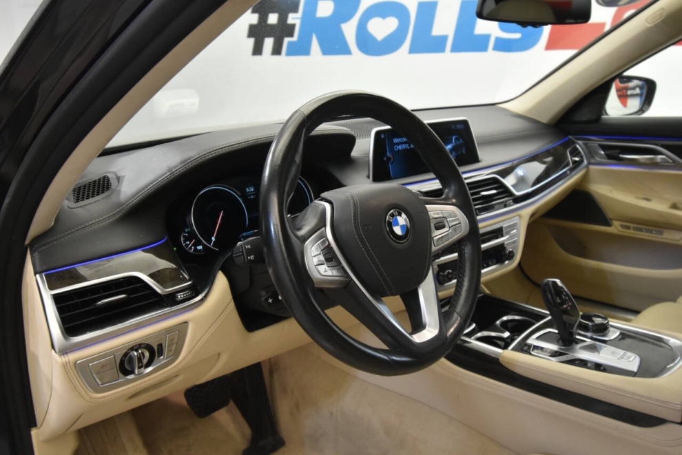 2016 BMW 7 Series 750i xDrive AWD 4dr Sedan, Gray, Mileage: 83,279 - photo 10