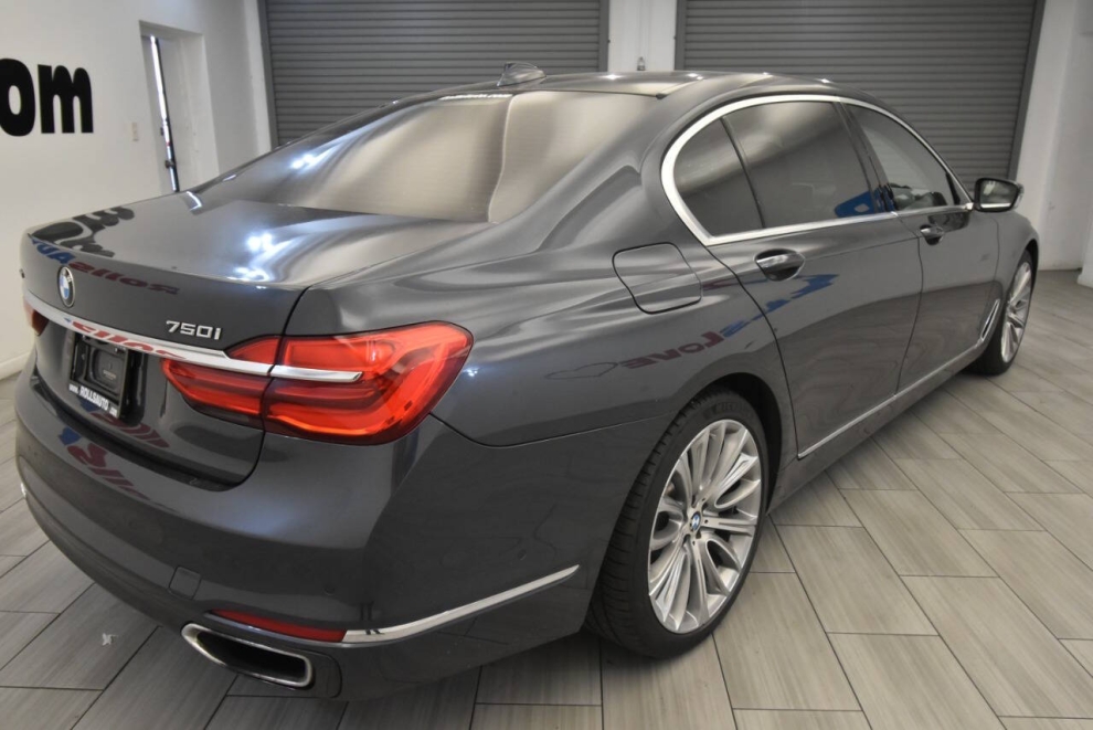 2016 BMW 7 Series 750i xDrive AWD 4dr Sedan, Gray, Mileage: 83,279 - photo 4