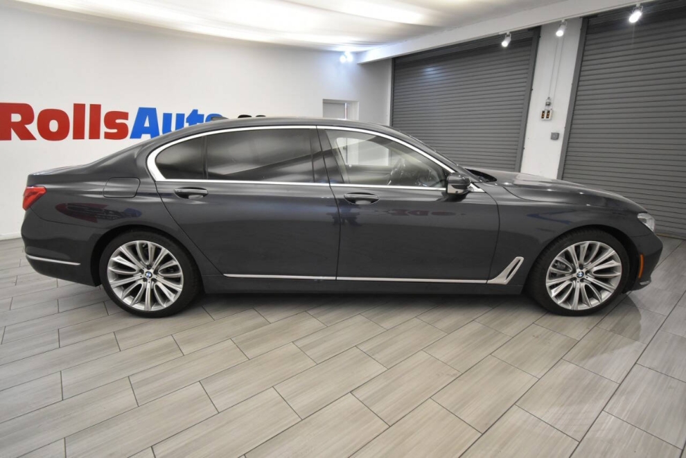 2016 BMW 7 Series 750i xDrive AWD 4dr Sedan, Gray, Mileage: 83,279 - photo 5