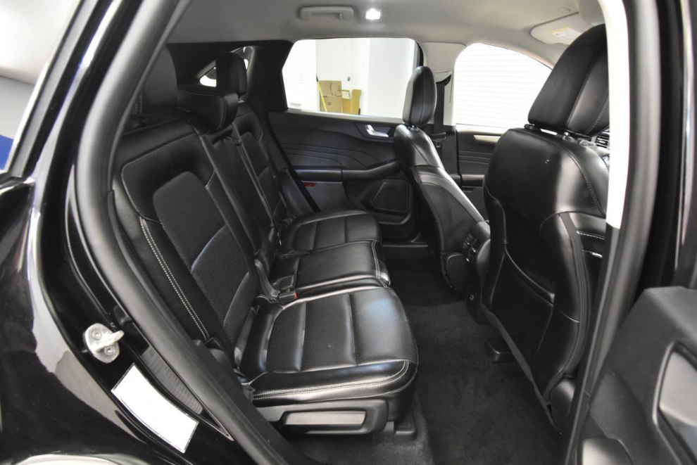 2022 Ford Escape SEL AWD 4dr SUV, Black, Mileage: 89,875 - photo 17