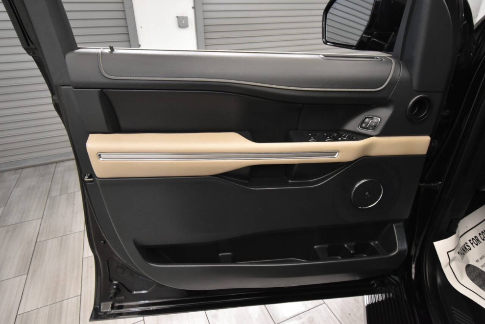 2022 Ford Expedition MAX Limited 4x4 4dr SUV, Black, Mileage: 80,670 - photo 12