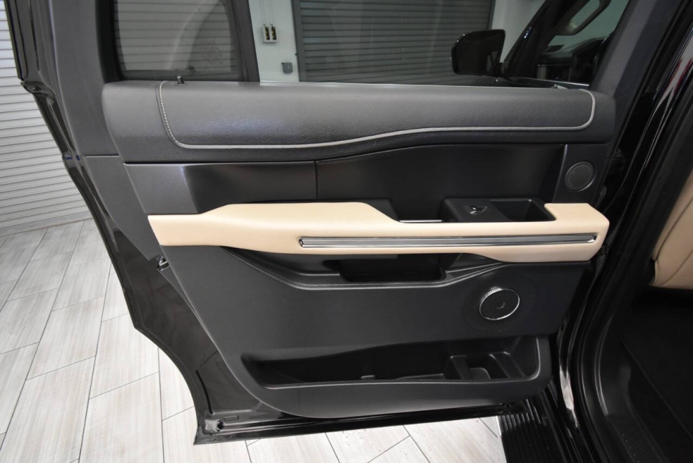 2022 Ford Expedition MAX Limited 4x4 4dr SUV, Black, Mileage: 80,670 - photo 14
