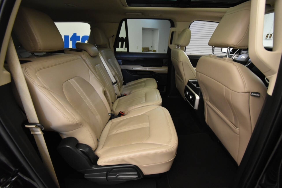 2022 Ford Expedition MAX Limited 4x4 4dr SUV, Black, Mileage: 80,670 - photo 18