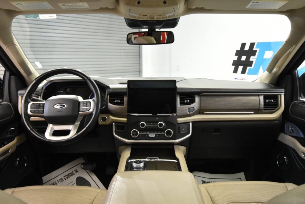 2022 Ford Expedition MAX Limited 4x4 4dr SUV, Black, Mileage: 80,670 - photo 21