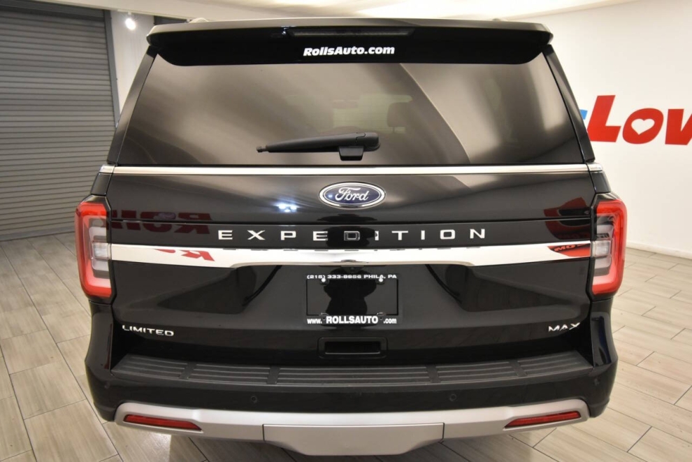 2022 Ford Expedition MAX Limited 4x4 4dr SUV, Black, Mileage: 80,670 - photo 3