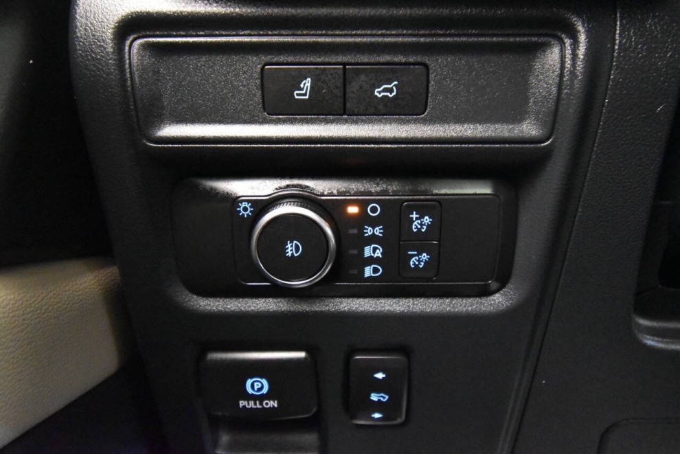 2022 Ford Expedition MAX Limited 4x4 4dr SUV, Black, Mileage: 80,670 - photo 33