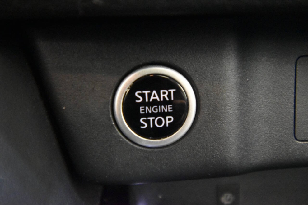 2022 Nissan Rogue Platinum AWD 4dr Crossover, White, Mileage: 73,143 - photo 20