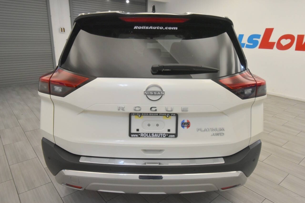 2022 Nissan Rogue Platinum AWD 4dr Crossover, White, Mileage: 73,143 - photo 3
