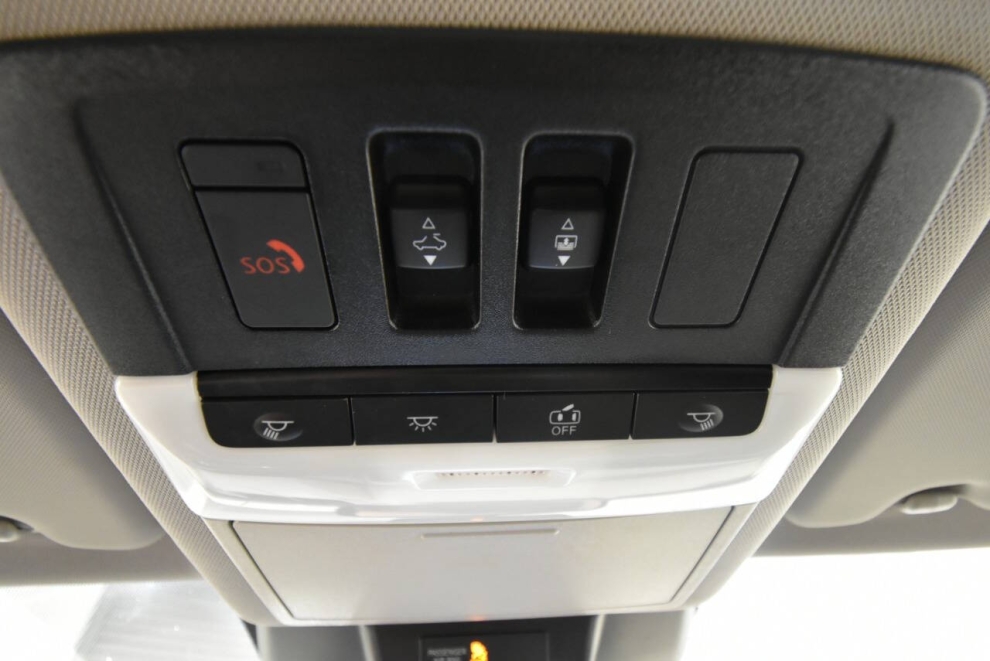 2022 Nissan Rogue Platinum AWD 4dr Crossover, White, Mileage: 73,143 - photo 31