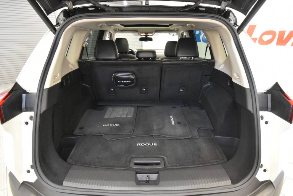 2022 Nissan Rogue Platinum AWD 4dr Crossover, White, Mileage: 73,143 - photo 33