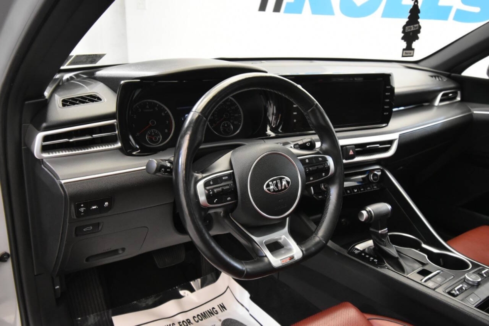 2021 Kia K5 GT Line, Gray, Mileage: 64,531 - photo 10