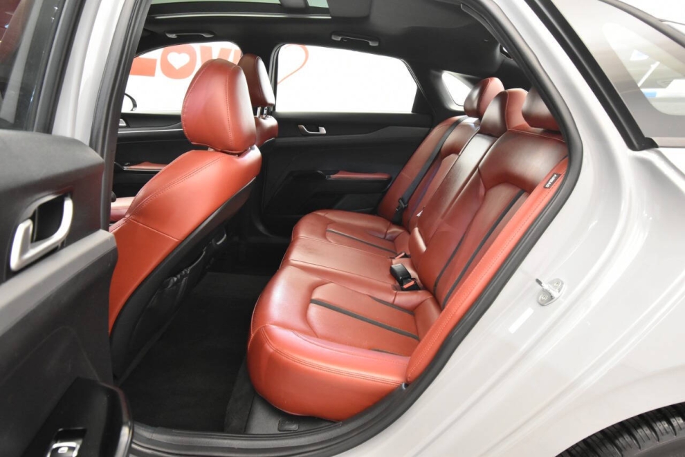 2021 Kia K5 GT Line, Gray, Mileage: 64,531 - photo 12