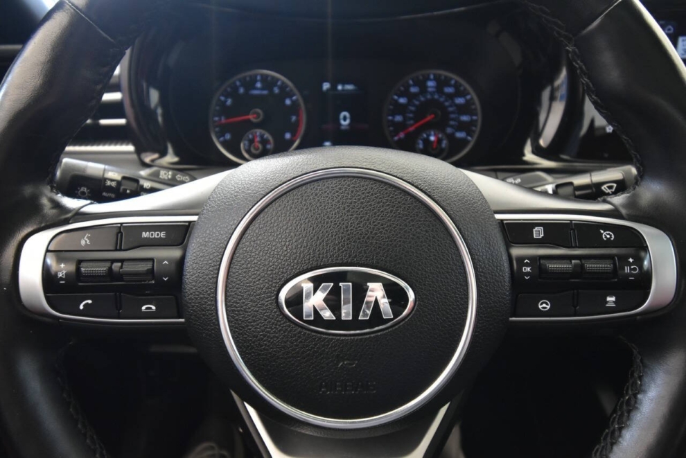 2021 Kia K5 GT Line, Gray, Mileage: 64,531 - photo 24