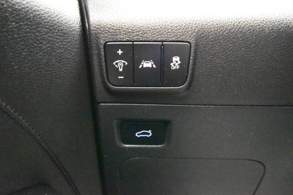 2021 Kia K5 GT Line, Gray, Mileage: 64,531 - photo 28