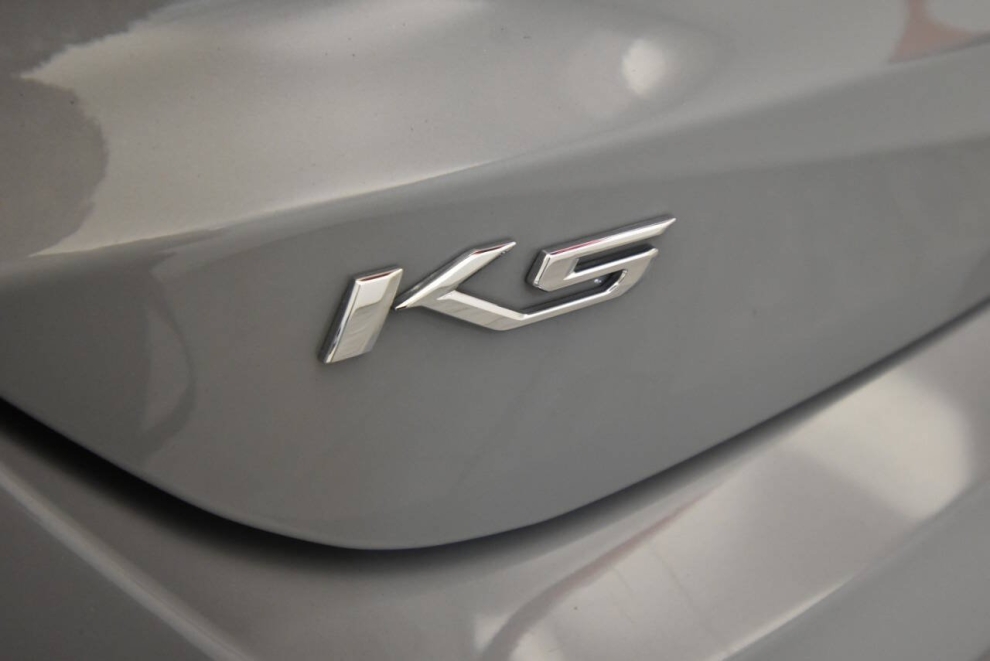 2021 Kia K5 GT Line, Gray, Mileage: 64,531 - photo 31