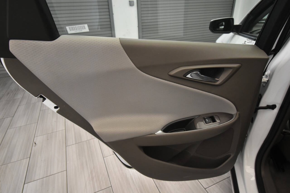 2022 Chevrolet Malibu LT 4dr Sedan, White, Mileage: 64,302 - photo 13