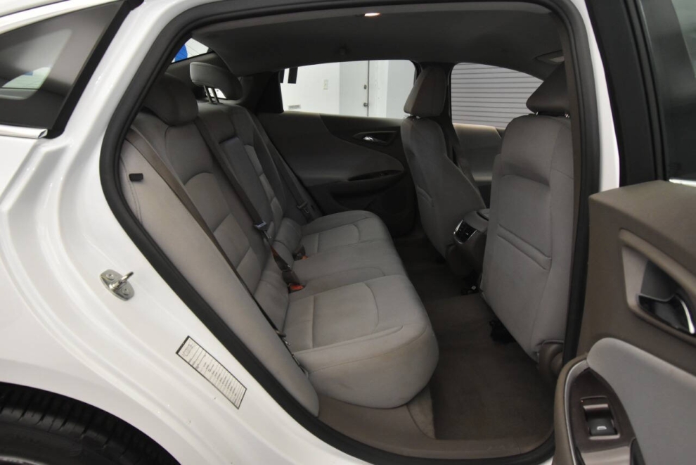 2022 Chevrolet Malibu LT 4dr Sedan, White, Mileage: 64,302 - photo 16