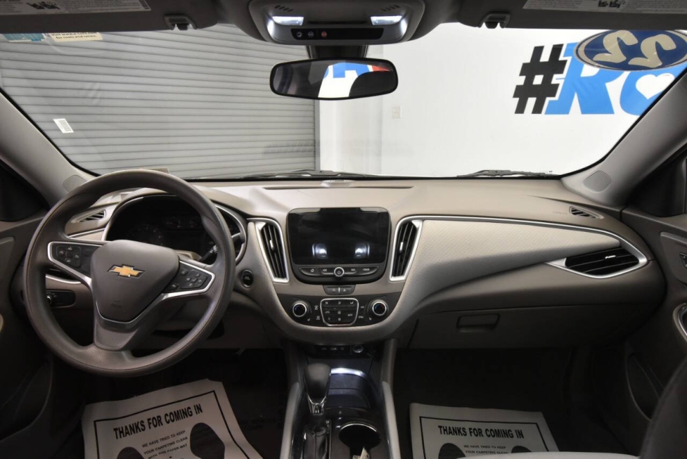 2022 Chevrolet Malibu LT 4dr Sedan, White, Mileage: 64,302 - photo 17