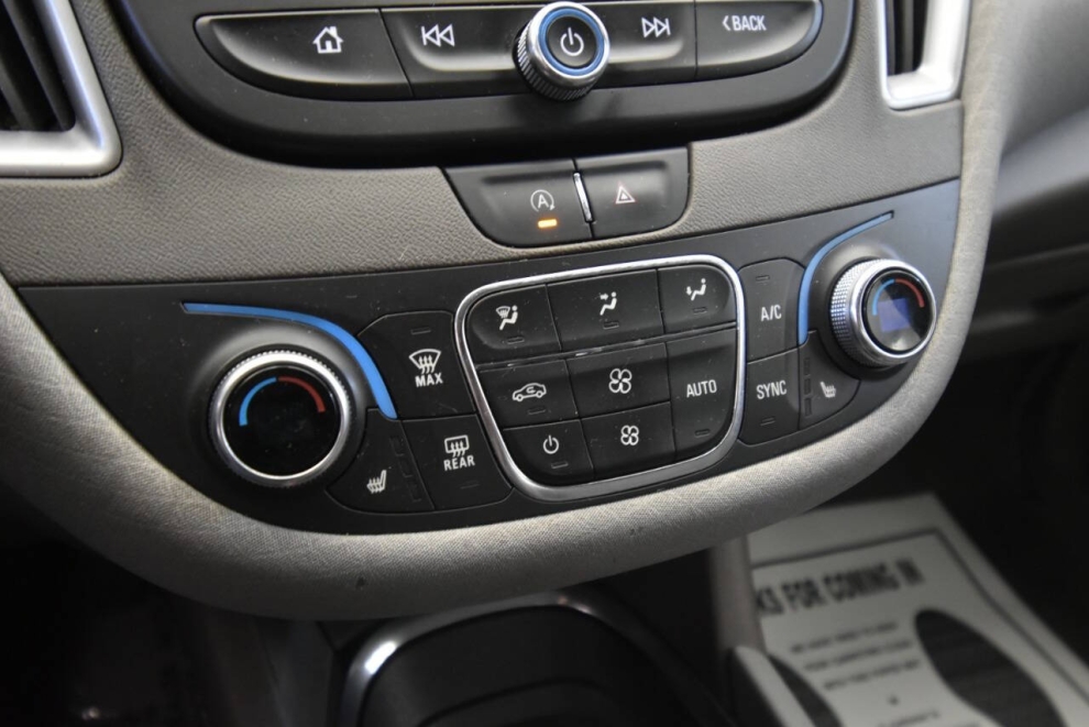 2022 Chevrolet Malibu LT 4dr Sedan, White, Mileage: 64,302 - photo 20