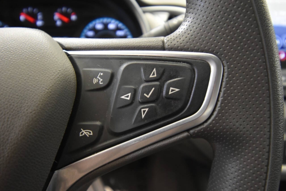 2022 Chevrolet Malibu LT 4dr Sedan, White, Mileage: 64,302 - photo 25