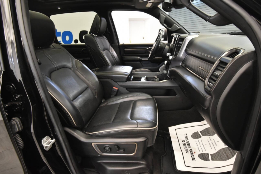 2021 RAM 1500 Limited 4x4 4dr Crew Cab 5.6 ft. SB Pickup, Black, Mileage: 78,595 - photo 16